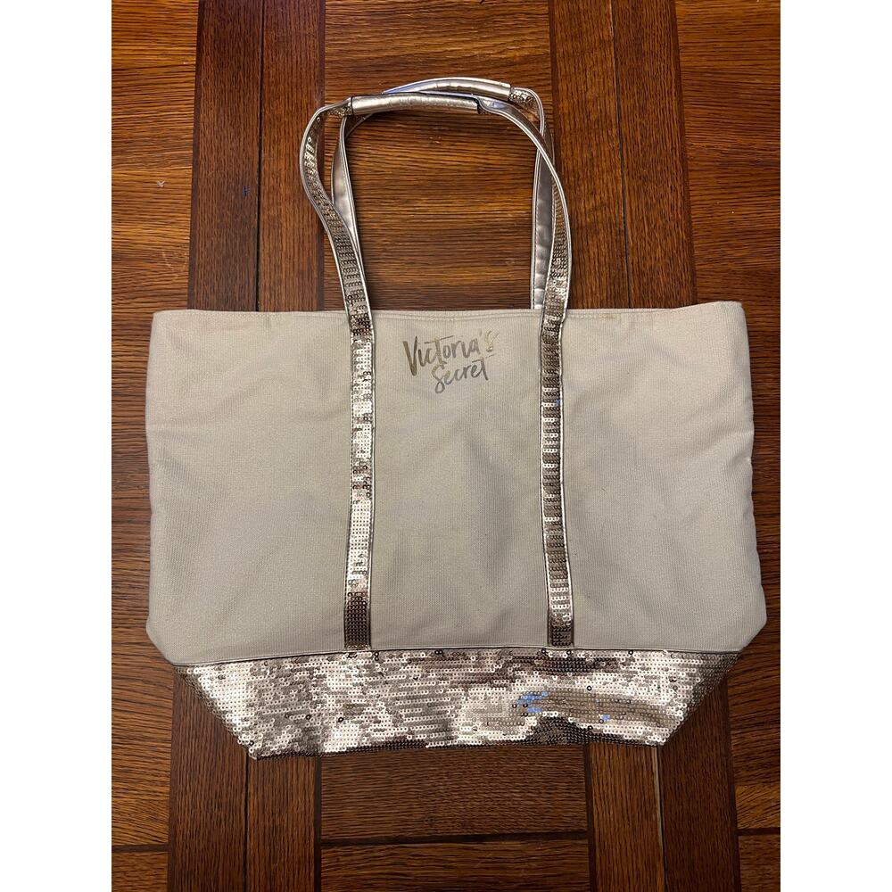 VS Victoria’s Secret Large Silver Sequin Canvas Tote Bag - Picture 4 of 13